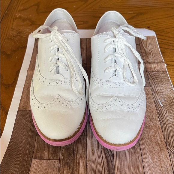Cole Haan Shoes - Women's White Wingtip Lace-Up Shoes with Pink Sole